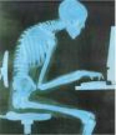 postura-sedersi-computer-schiena-dolore