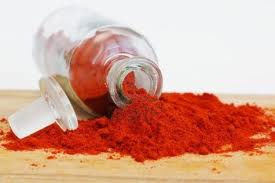 contenitore con paprika piccante, ritenuta afrodisiaca