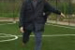 leggi tutto l'articolo Renzi con un calcio al pallone inaugura un nuovo giardino - La Nazione Renzi con un calcio al pallone inaugura un nuovo giardino - La Nazione