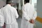 leggi tutto l'articolo Roma, contrazioni in auto, partorisce davanti alla clinica: mamma e ... - La Repubblica Roma, contrazioni in auto, partorisce davanti alla clinica: mamma e ... - La Repubblica