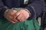 leggi tutto l'articolo Per protesta si incatena davanti ospedale, la Asl non paga danni ... - abruzzo24ore.tv Per protesta si incatena davanti ospedale, la Asl non paga danni ... - abruzzo24ore.tv
