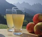 leggi tutto l'articolo Succo di mela, perché è un antitumorale Succo di mela, perché è un antitumorale