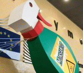 leggi tutto l'articolo Glifosato, via libera per altri 5 anni dall'Ue. Martina: «In Italia utilizzo zero entro 2020» Glifosato, via libera per altri 5 anni dall'Ue. Martina: «In Italia utilizzo zero entro 2020»