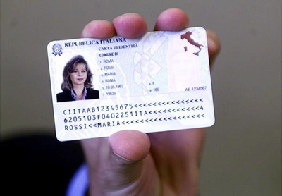 Una carta d'identità elettronica