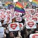 Stefano Gabbana: «Il convegno anti-gay in Regione? Una ... - Corriere della Sera
