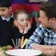 Chef Jamie Oliver, una petizione per l'educazione alimentare a scuola - La Stampa