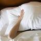 Perchè si dorme male quando si cambia letto - La Stampa