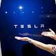 Energia solare, Tesla lancia le maxi-pile per case e fabbriche - euronews