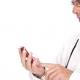 Medici e chirurghi distratti dai cellulari, scoppia la polemica - Emerge il Futuro