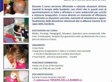 VIDEO CORSO DOLL THERAPY<br />TERAPIA DELLA BAMBOLA<br /><br />Il video corso è consigliato alle famiglie ed alle strutture che vogliono attivare una terapia non farmacologica innovativa ed è un’opportunità di formazione capillare sulla terapia della bamb